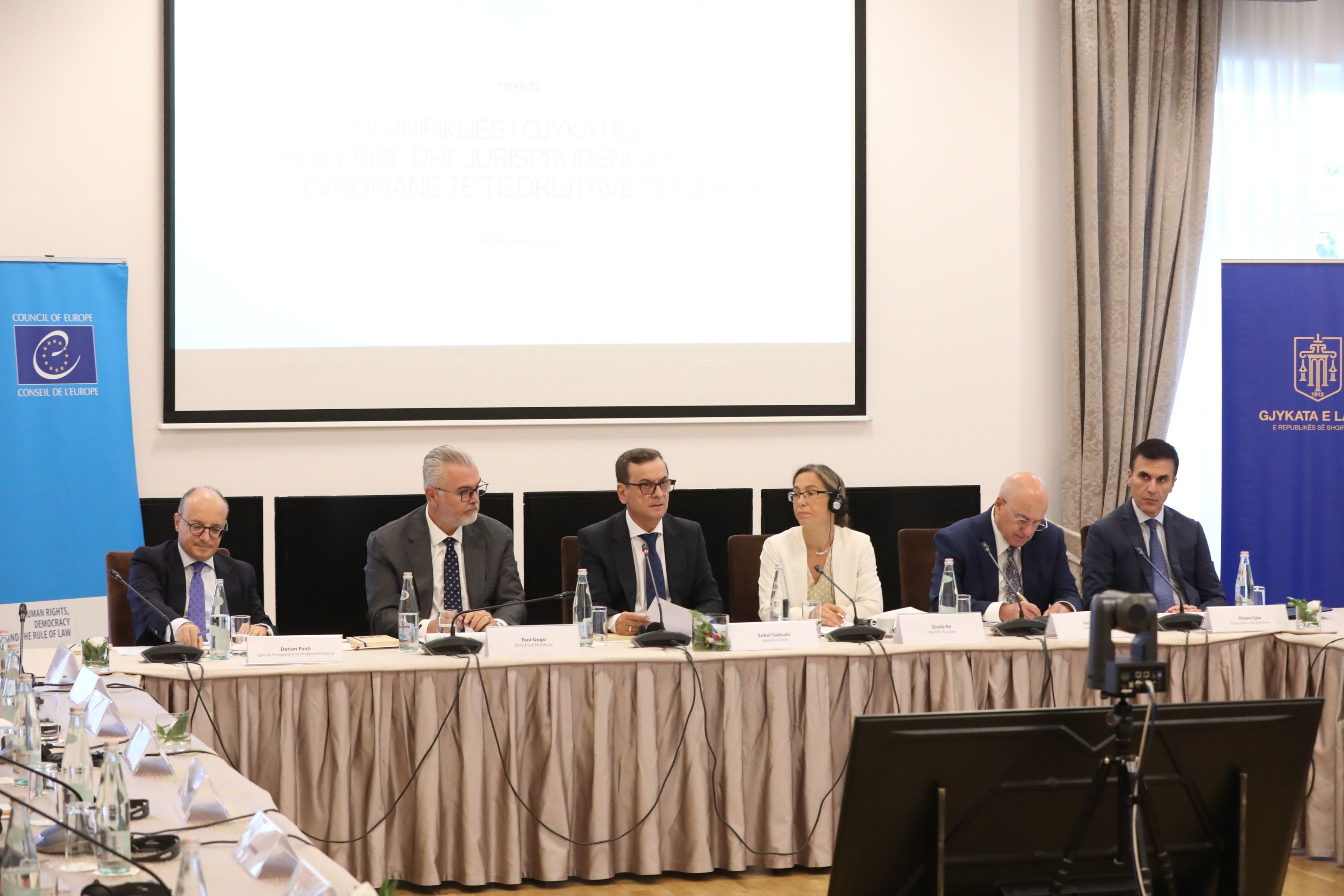 Tryeza e diskutimit “Vendimi Unifikues i Gjykatës së Lartë të Shqipërisë dhe Jurisprudenca e Gjykatës Evropiane të të Drejtave të Njeriut”.