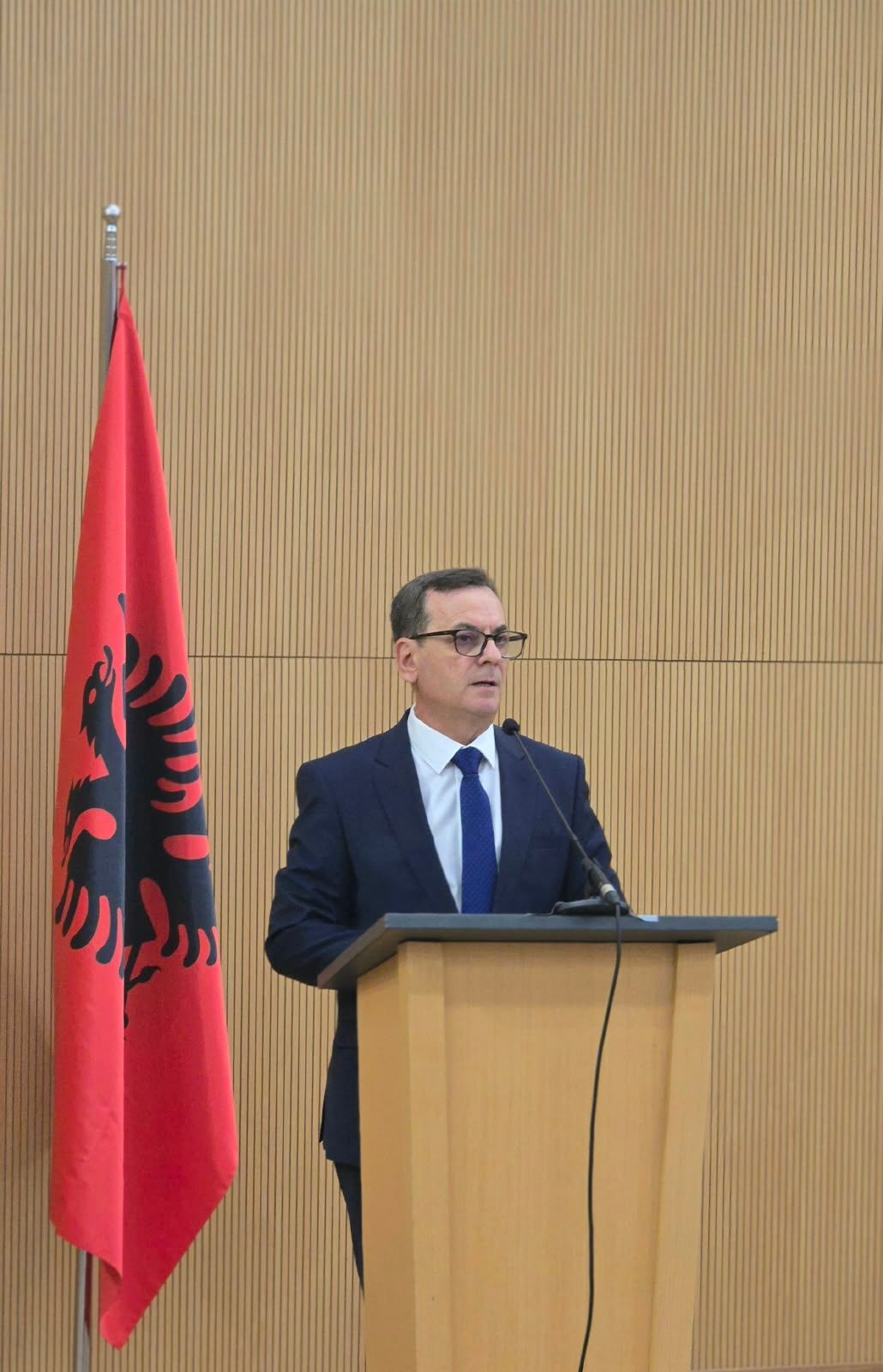 PAVARËSIA E GJYQËSORIT NUK NEGOCIOHET